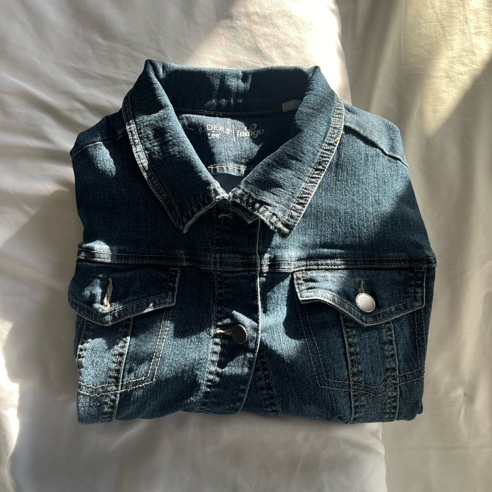 Waist-length denim jacket